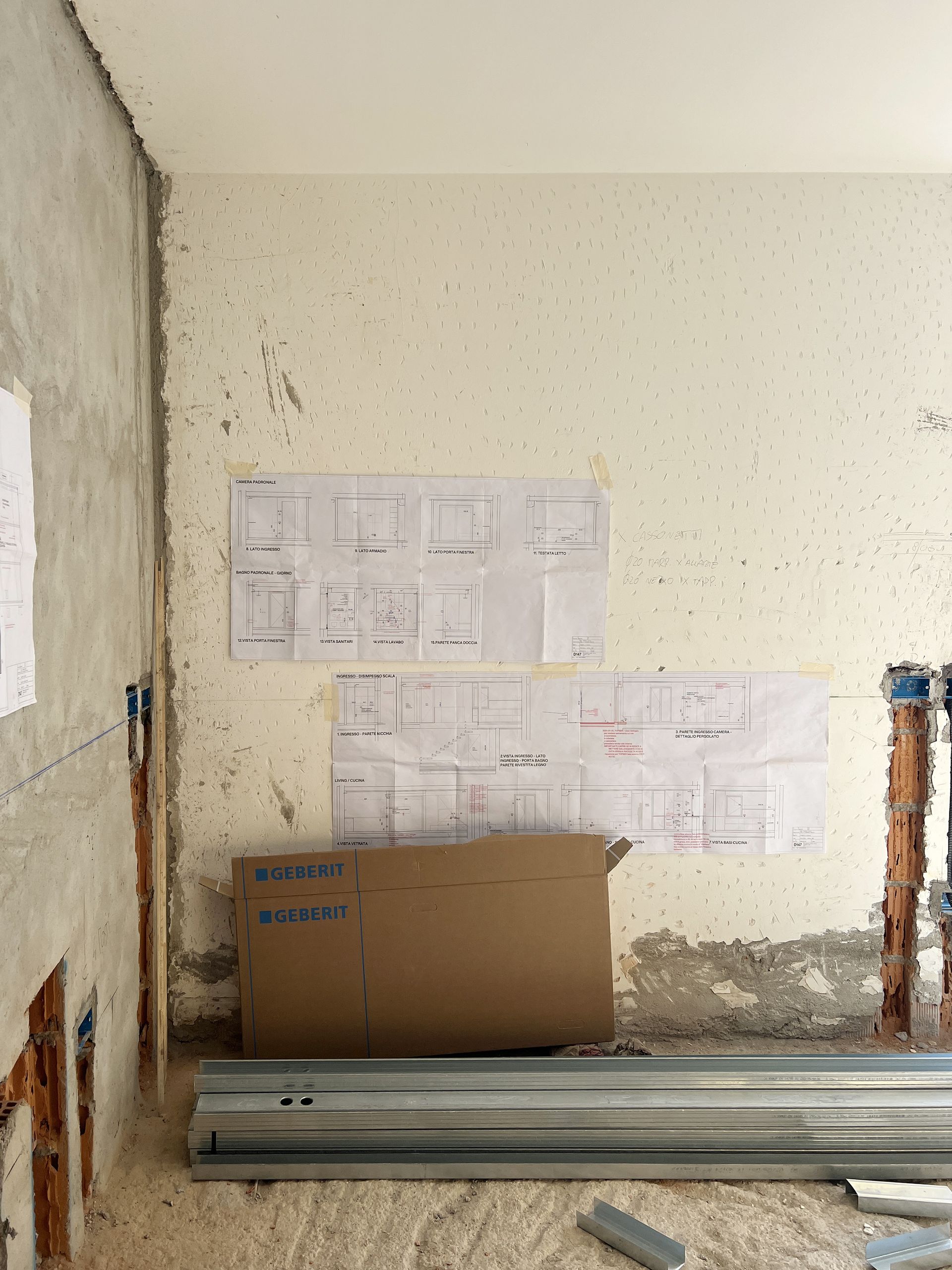 Progetto interior design, ristrutturazione appartamento, corpo scala, open space, isola cucina, Bergamo, Milano, Lago di Como, Londra, New York, Parigi, Gstaad