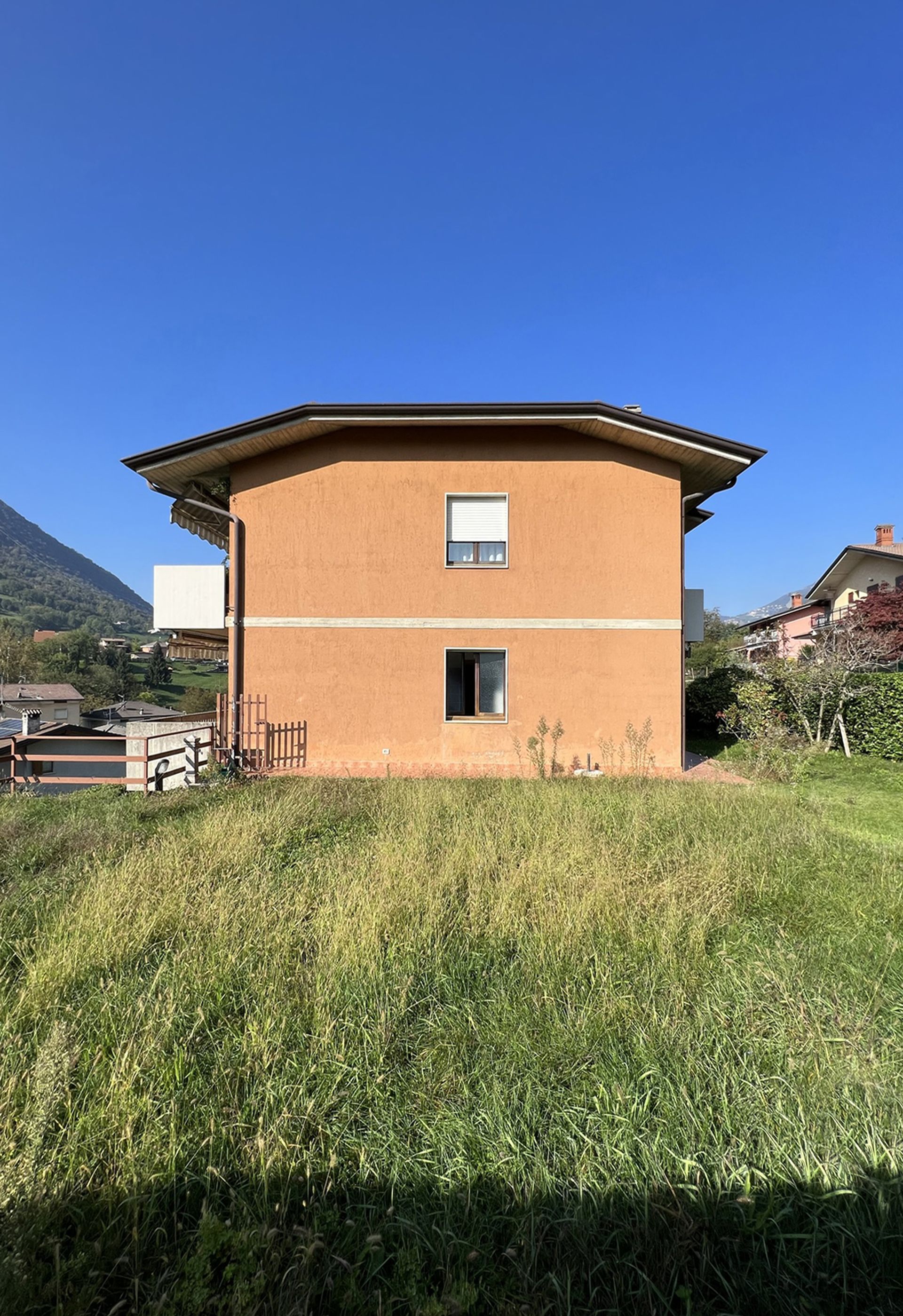 Progetto interior design, ristrutturazione appartamento, corpo scala, open space, isola cucina, Bergamo, Milano, Lago di Como, Londra, New York, Parigi, Gstaad