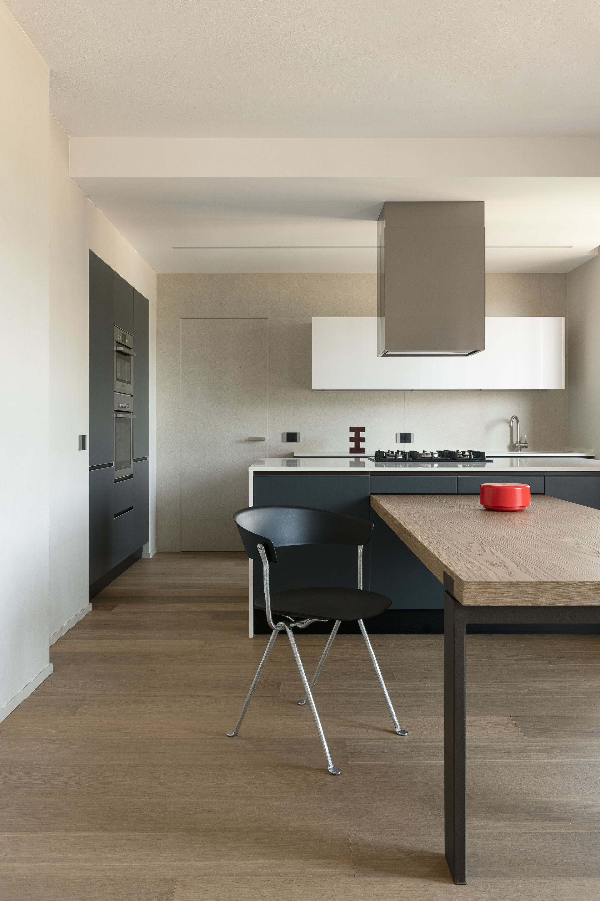 Interior design project, apartment with a view renovation Seriana Valley, Bergamo, Milan, Lake Como, London, New York, Paris. Officina Magisafi architecture design - kitchen