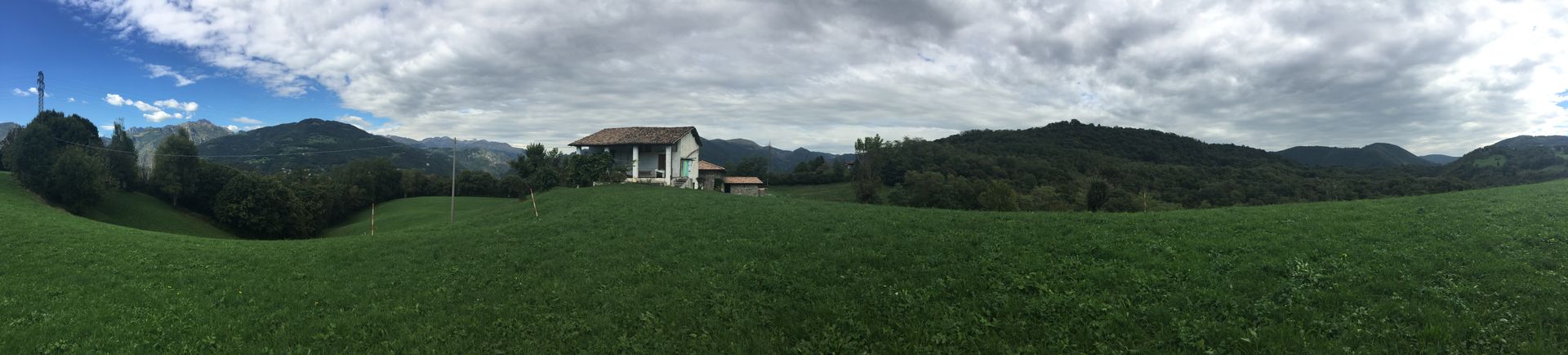 Farmhouse renovation project, recovery old house in the countryside of Bergamo. Officina Magisafi architecture design - panoramic photo