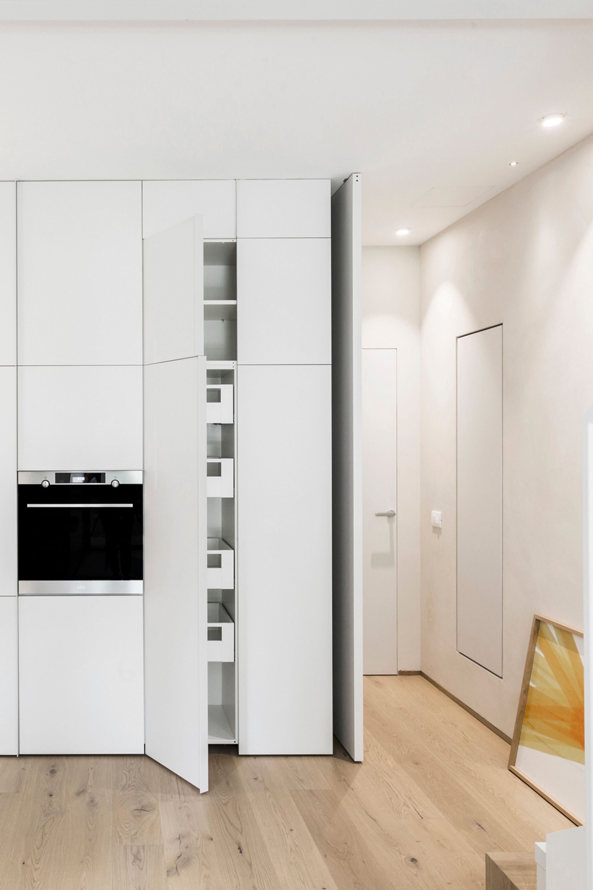 interior design project, new apartment studio loft Milan, Bergamo, Città Alta, London, New York, Paris, Lake Como, Gstaad. designer Claudio Acquaviva, architect Debora Bordogni, Officina Magisafi architecture design - bascule door