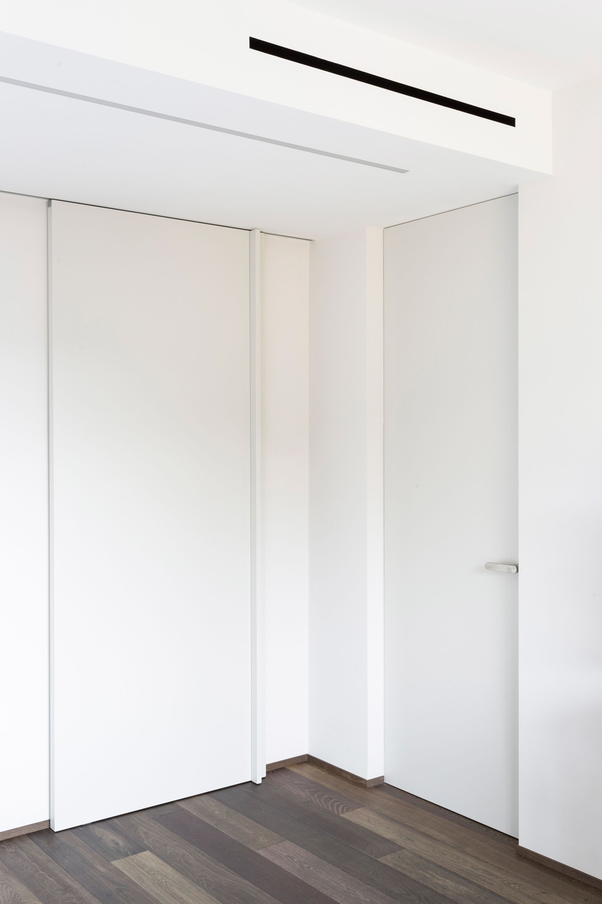progetto interior design, bagno Mutina Pico Bouroullec ristrutturazione appartamento Bergamo, Milano, Londra, New York, Parigi, Lago di Como, Gstaad - corridoio