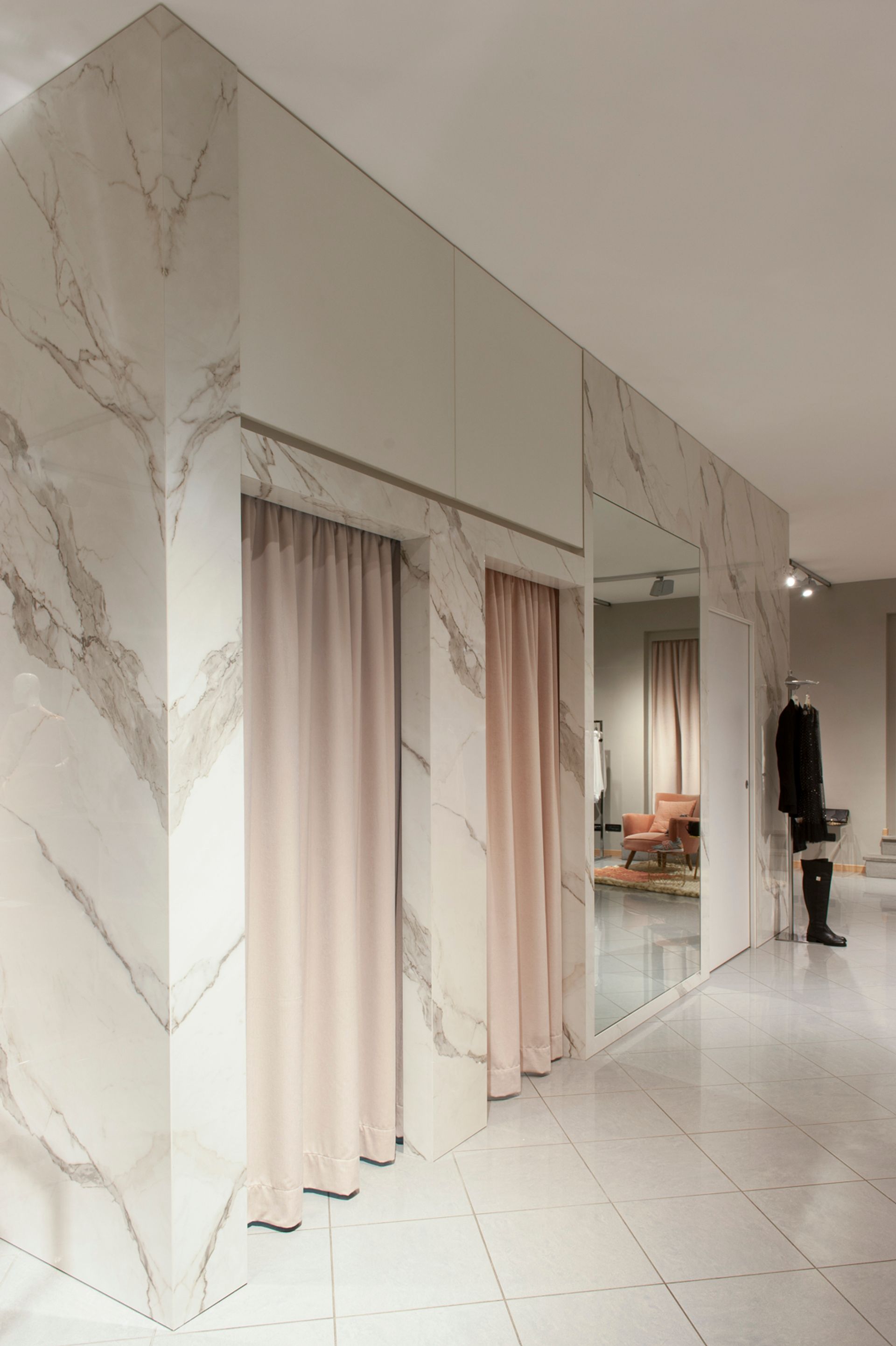 Boutique concept store renovation - Officina Magisafi ○ Architecture -  Interior Design