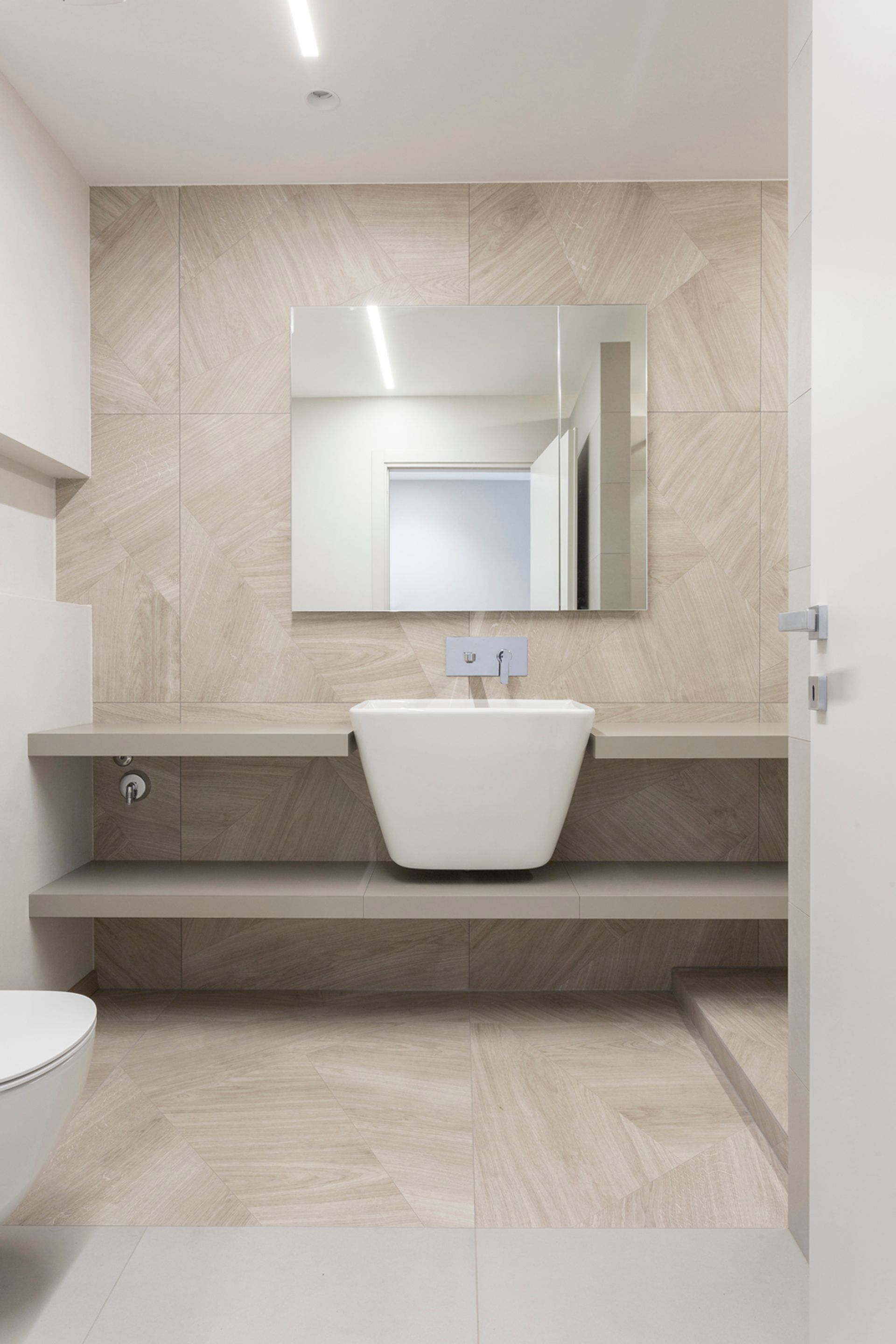 Interior design project, holiday house renovation Lake Garda, Lake Como, Lake Iseo. Officina Magisafi architecture design - bathroom view