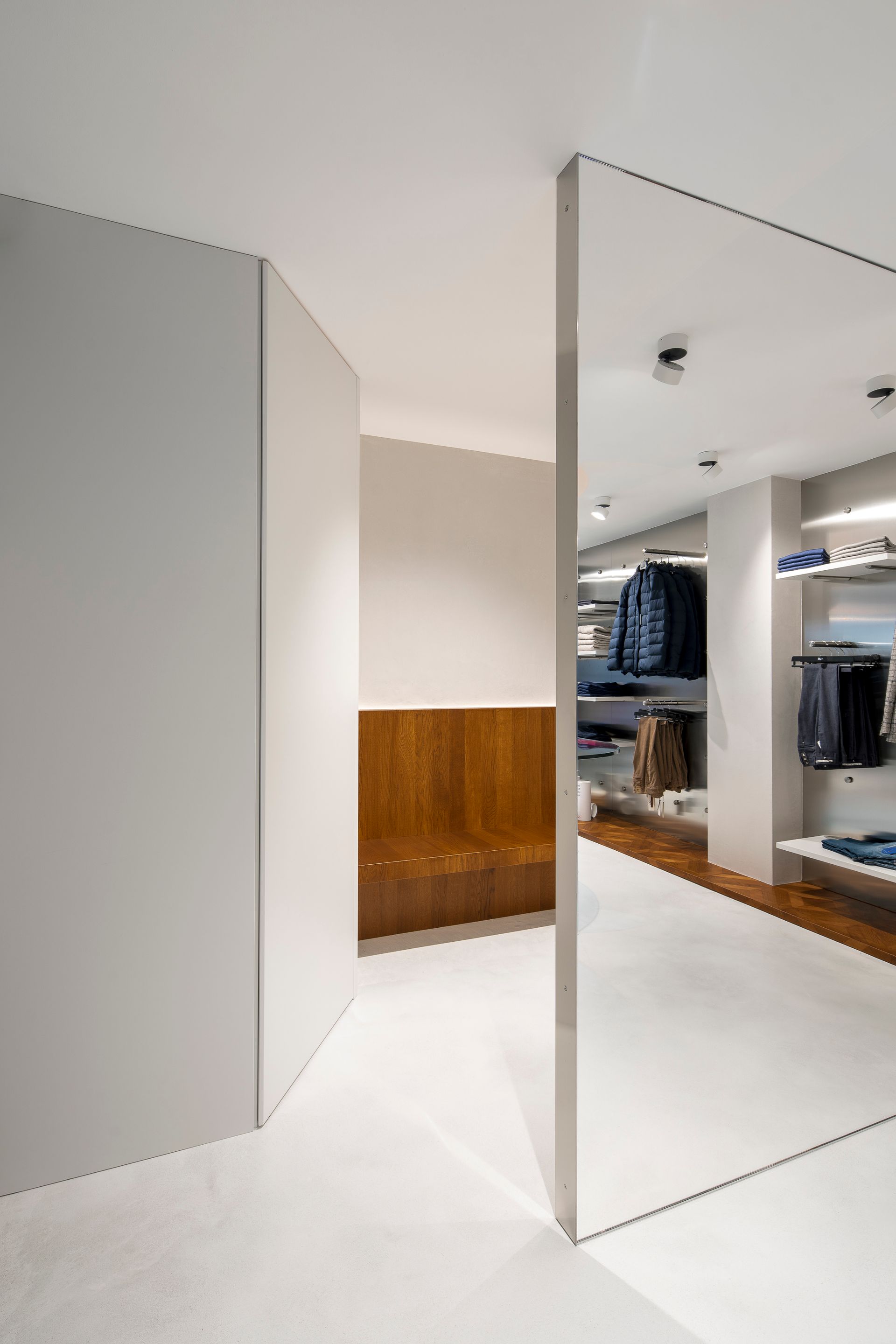 Interior design project, boutique remodeling and rebranding luxury fashion clothing Bergamo, Milan, Lake Como, London, New York, Paris. Officina Magisafi architecture design -  dressing room