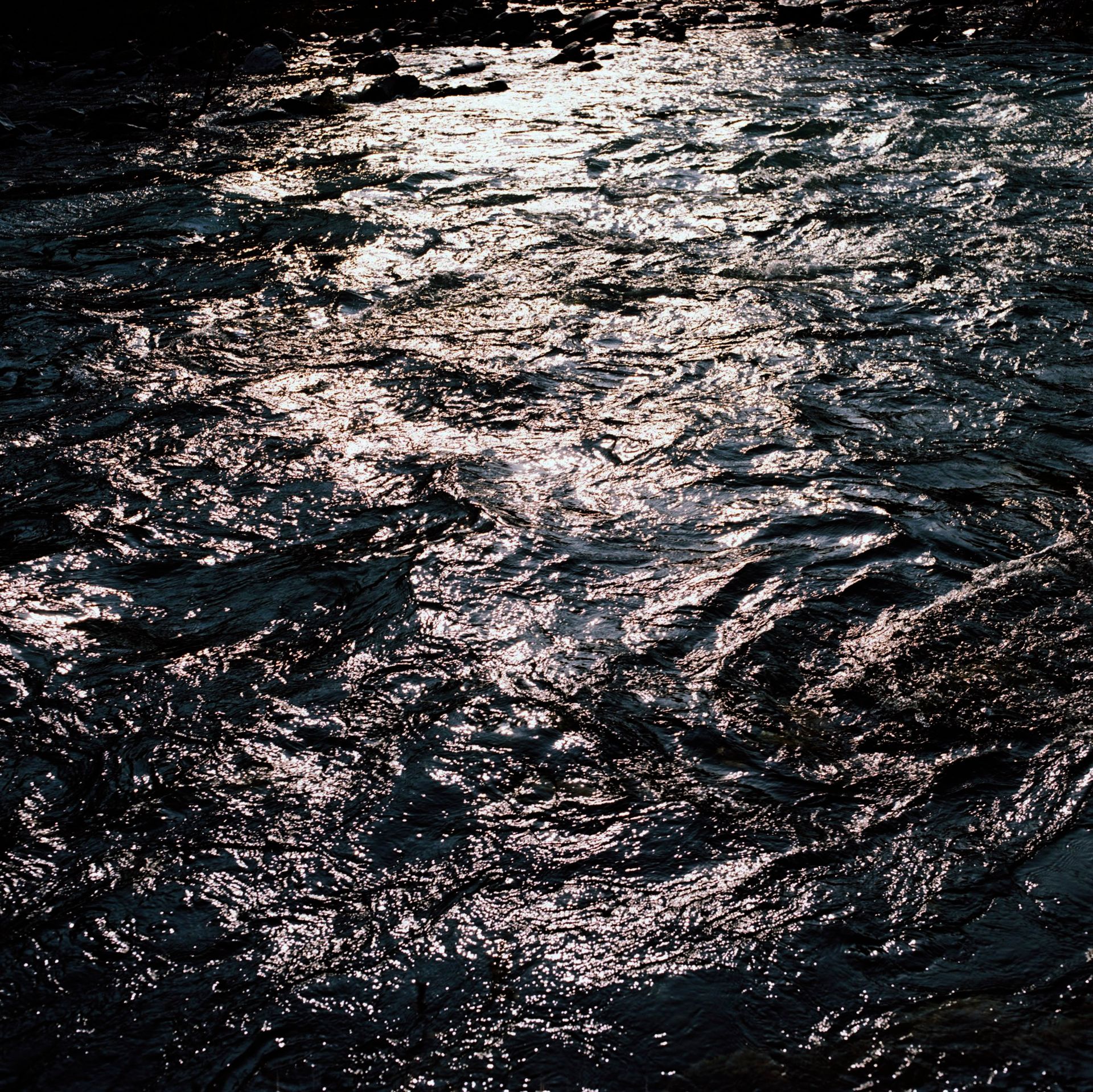 Officina Magisafi studio architettura interior design, palette materiali e finiture, Val Seriana Bergamo, Milano, Brescia, lago di Como, lago di Garda. - sala materiali