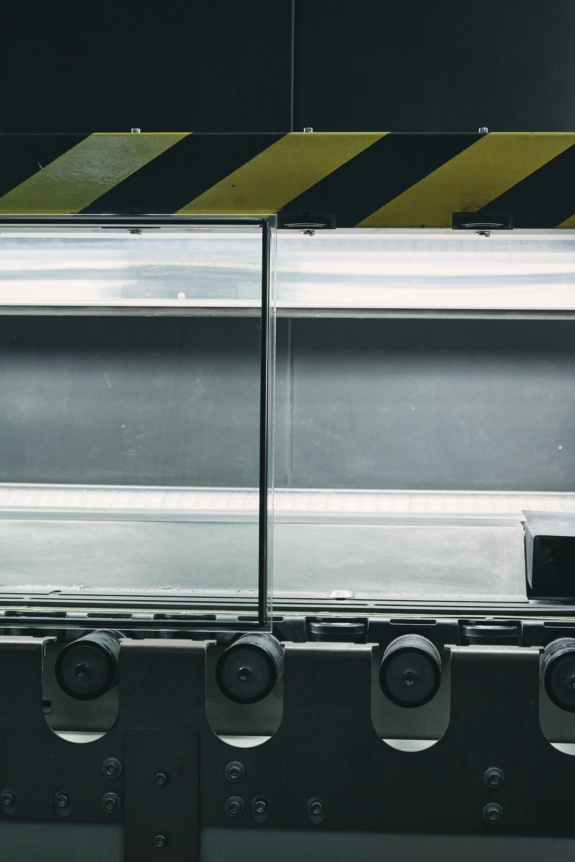 officina magisafi glassmaker glazier glass precision technology custom craftsmanship