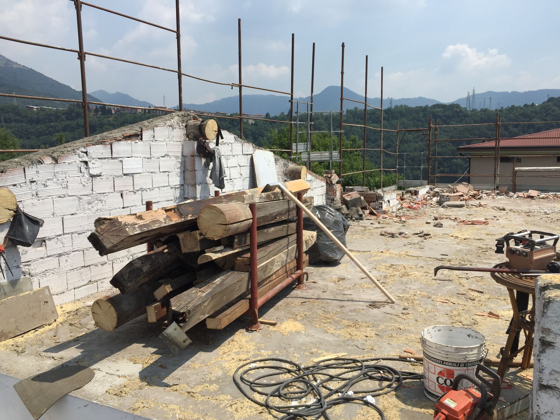 Progetto interior design, casa unifamiliare provincia di Bergamo, lago di Iseo, lago di Como, lago di Garda. Officina Magisafi architettura design - cantiere